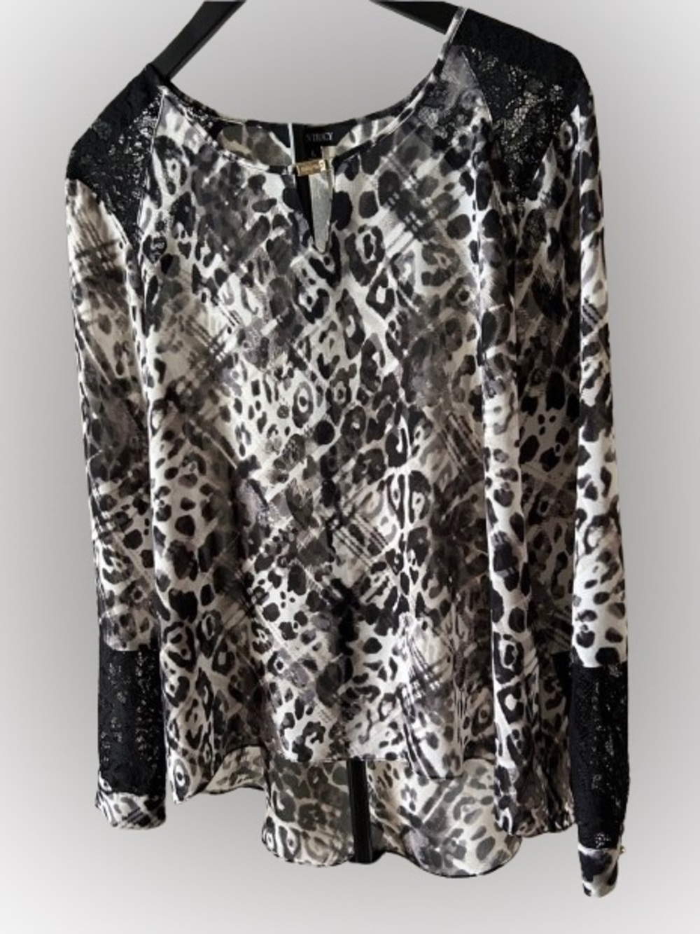 Ellen Tracy Black/Gray/Cream/
Animal Print Blouse